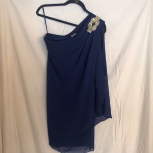 Cocktail dress . One shoulder.